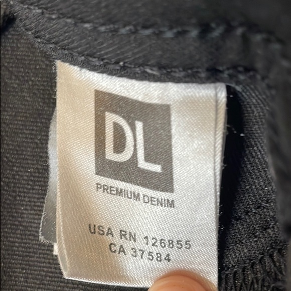 DL1961 Women's 27 Black Skinny Jeans 4way Stretch Nina - Picture 4 of 5